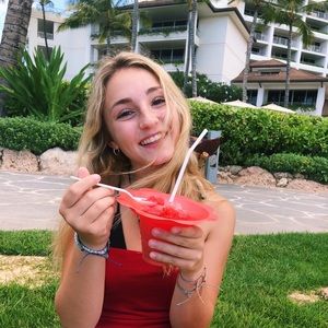 Meet your Posher, Haley